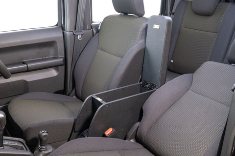 【ジムニーJB64/JB74/ノマド専用】センターコンソール Ver.1 T .W.G　装着イメージ