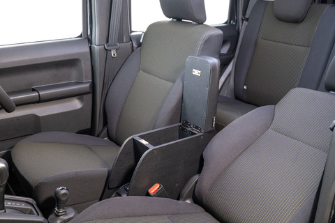 【ジムニーJB64/JB74専用】センターコンソール Ver.2 T .W.G＜ドリンクホルダー付き＞　装着イメージ