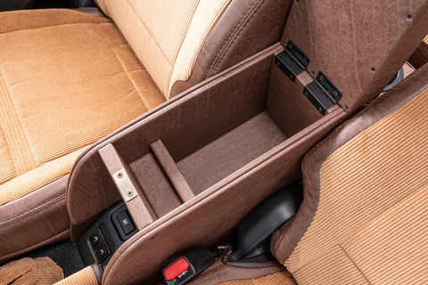 【ジムニーJB64/JB74/ノマド専用】センターコンソール Ver.3 アンティークコーデュロイ　装着イメージ