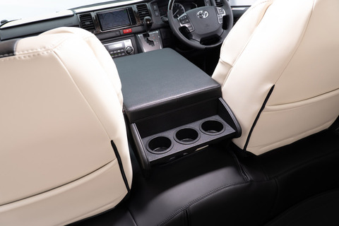 200系ハイエース標準S-GLナロー用シンプルセンターコンソール　装着イメージ