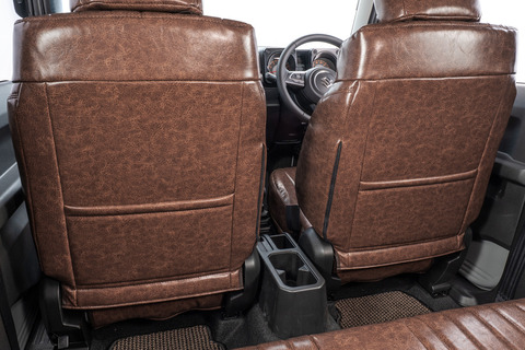 シートカバー クラシックグロッシー ジムニー装着イメージ　グロッシーブラウン