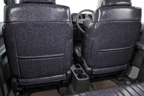 シートカバー クラシックグロッシー ジムニー装着イメージ　グロッシーブラック