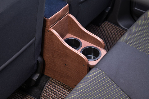 【JC74ジムニーノマド専用】センターコンソール Ver.3アンティークデニムインディゴ＜ドリンクホルダー付き＞　インディゴブルー×ヴィンテージブラウン装着イメージ