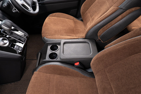 【デリカD5専用】センターコンソール アンティーク　ヴィンテージブラック　装着イメージ