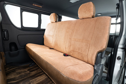 シートカバー  アンティークコーデュロイ　コーデュロイキャメルxヴィンテージモカ　ハイエース後部席装着イメージ