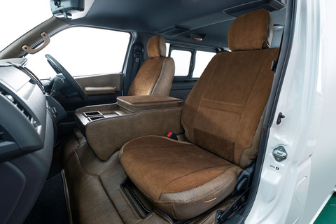 シートカバー  アンティークコーデュロイ　コーデュロイブラウンxヴィンテージモカ　ハイエース装着イメージシートカバー  アンティークコーデュロイ　コーデュロイブラウンxヴィンテージモカ　ハイエース装着イメージ