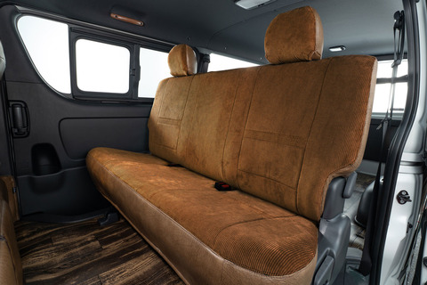 シートカバー  アンティークコーデュロイ　コーデュロイブラウンxヴィンテージモカ　ハイエース後部座席装着イメージ