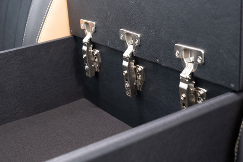 200系ハイエースワゴンGL グランドキャビン用シンプルセンターコンソール　装着イメージ