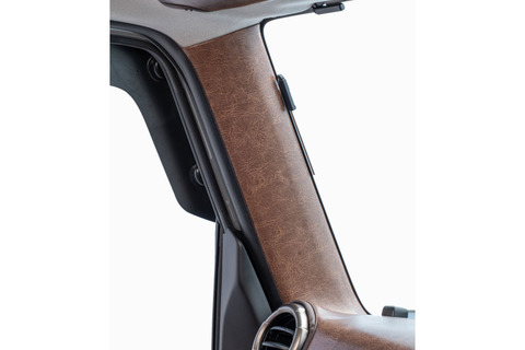 【ジムニーJB64/JB74/ノマド専用】 Aピラーパネル　張り替え済み交換タイプ　左右セット　クラシックグロッシー　装着イメージ