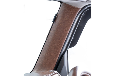 【ジムニーJB64/JB74/ノマド専用】 Aピラーパネル　張り替え済み交換タイプ　左右セット　クラシックグロッシー　装着イメージ