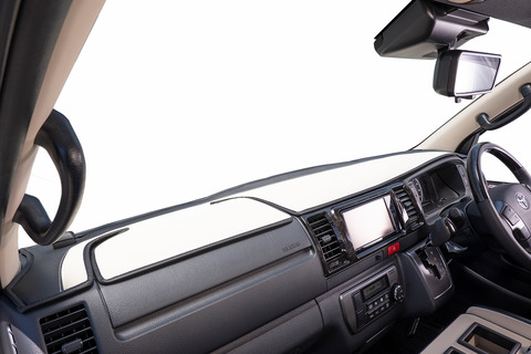 ダッシュマット　プライム　バニラカラー　ハイエース小着イメージ