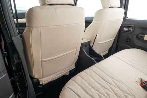 ジムニーノマド シートカバー  プライム　バニラカラー　装着イメージ