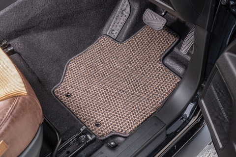 【ジムニーノマド専用】フロアマット 1台分セット NEWアンティーク　運転席装着イメージ
