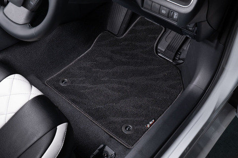 【60プリウス専用】フロアマット プレミアムセット １台分　運転席装着イメージ ウェーブブラック