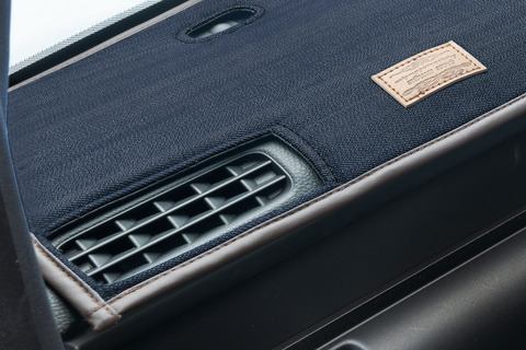 インディゴブルーN-VAN装着イメージ