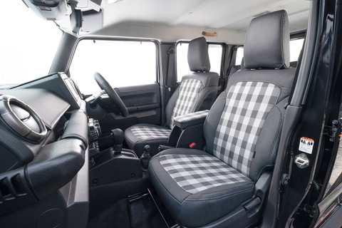 シートカバー 80’s ダブグレーxヴィーガンブラック ジムニーノマド装着