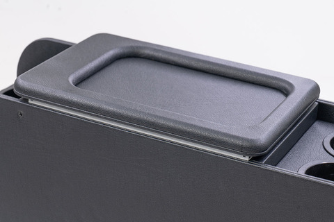 【デリカD5専用】センターコンソール T.W.G