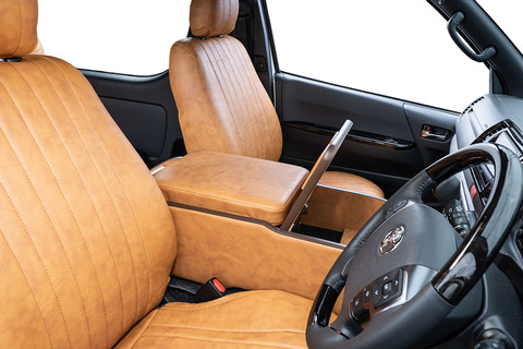 200系ハイエースS-GL用センターコンソール　クラシック　キャメル装着イメージ運転席側