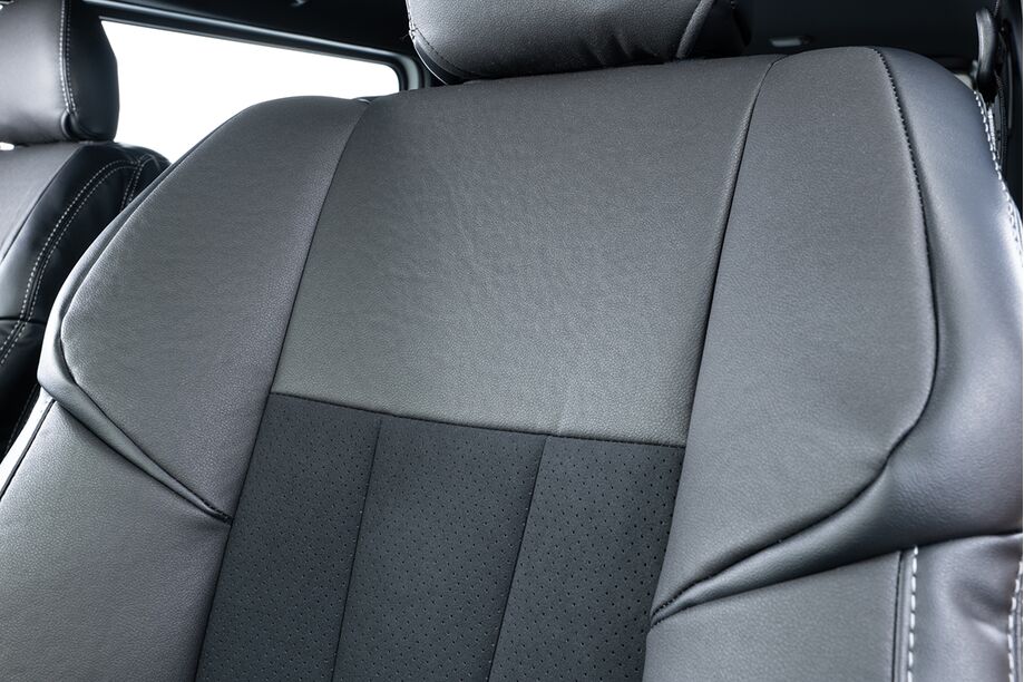プライムシートカバー  200系ハイエース S-GL フロント3Dバケットタイプ 　肩を包み込むバケット仕様により運転時の安定感と姿勢をキープ