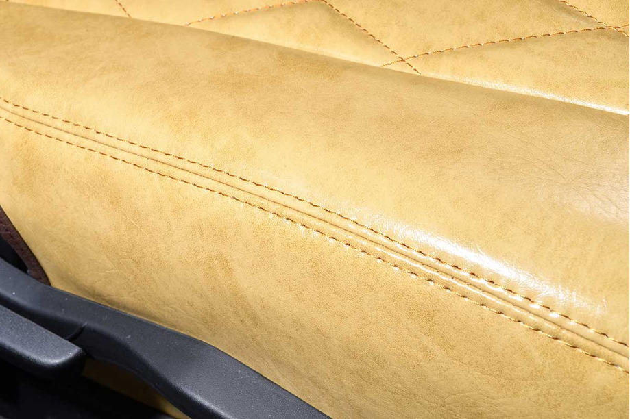 S700ハイゼットカーゴ　シートカバー  アンティークデザインD クリームイエロー　縫製詳細